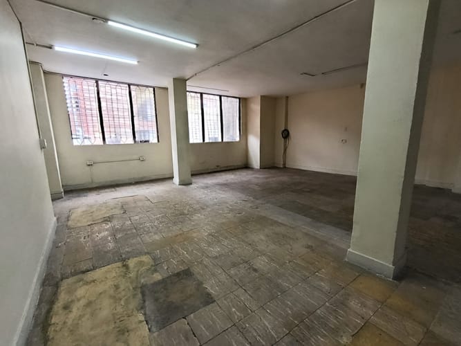 Bodega en arriendo en La América, Medellín, 330 m² · foto 14 de 19