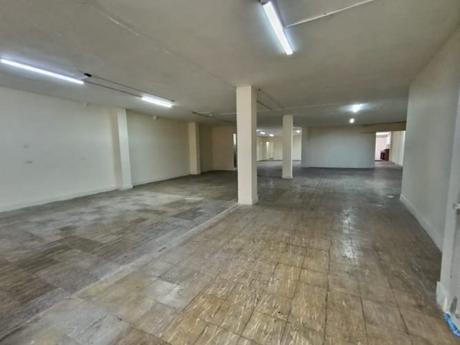 Bodega en arriendo en La América, Medellín, 330 m² · foto 15 de 19