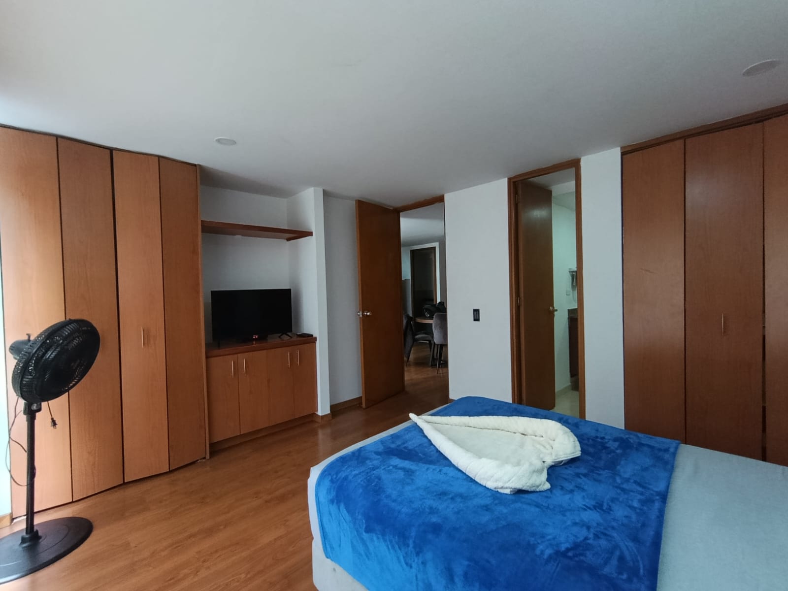 Apartamento en arriendo en Laureles, Medellín · foto 3 de 16