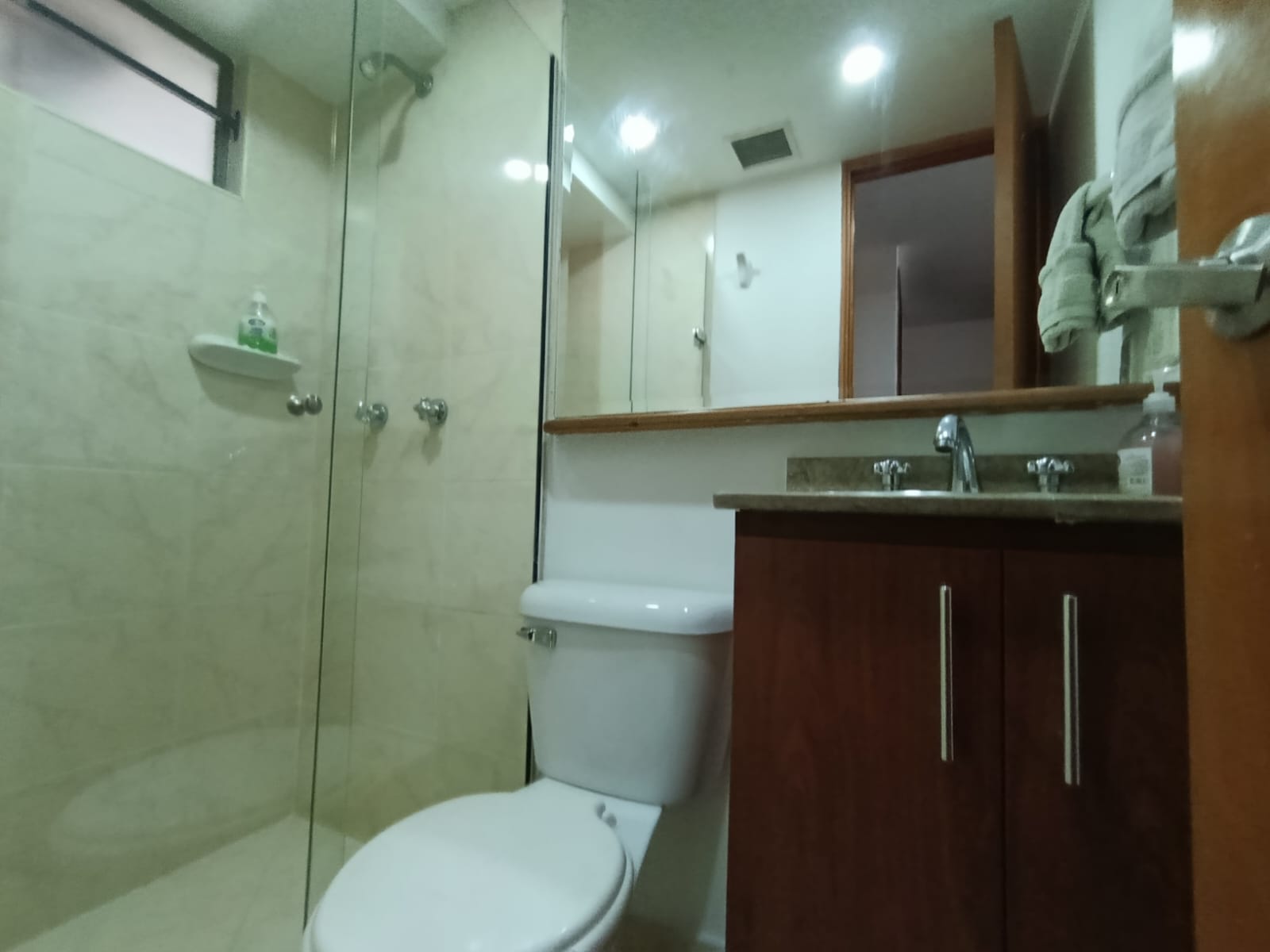 Apartamento en arriendo en Laureles, Medellín · foto 9 de 16