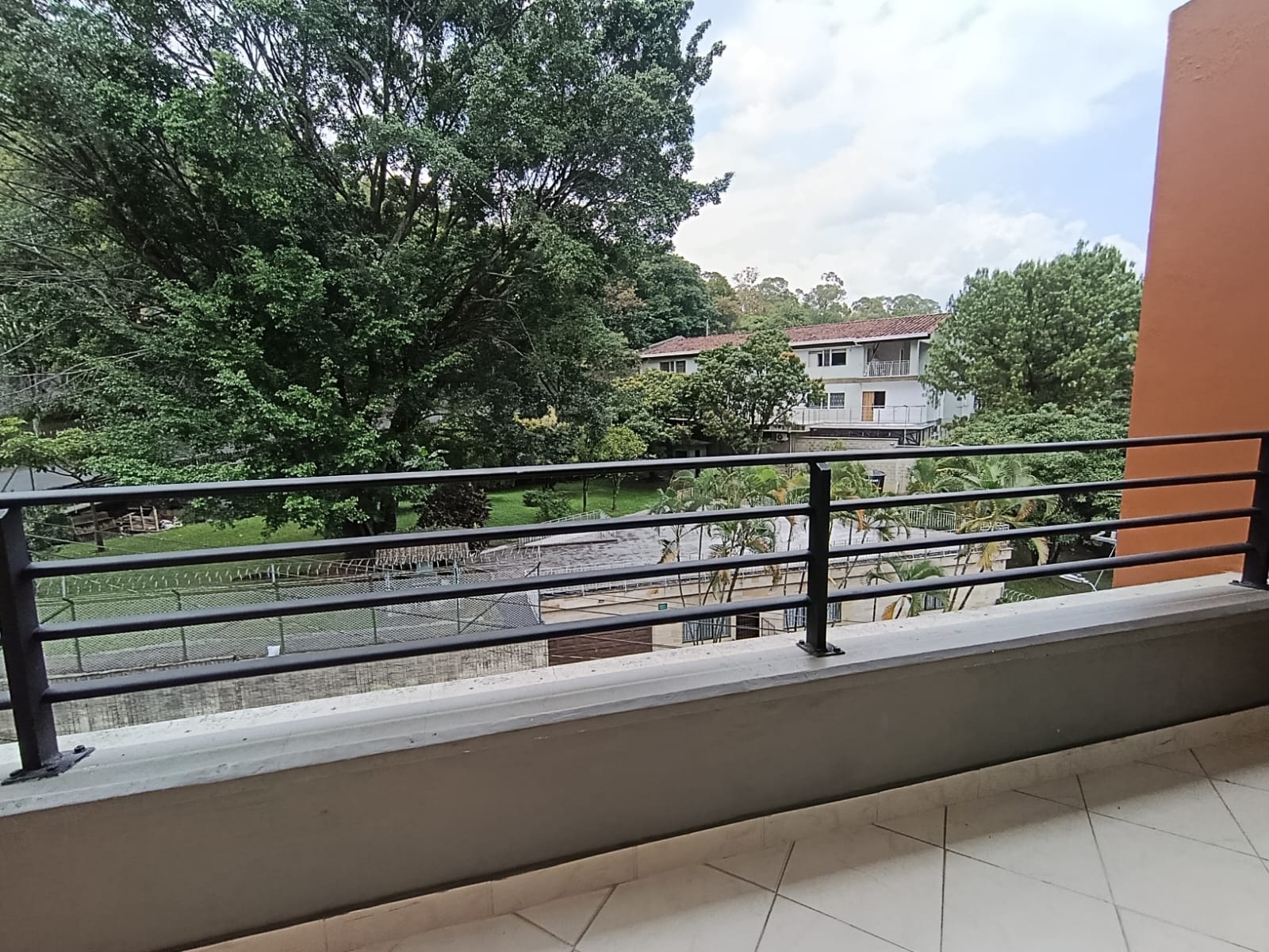 Apartamento en arriendo en Laureles, Medellín · foto 13 de 16