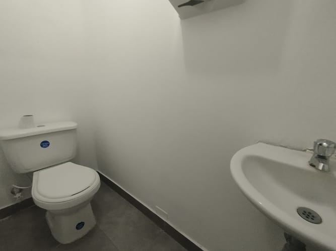 Oficina en arriendo en El Poblado, Medellín, 82 m² · foto 9 de 9