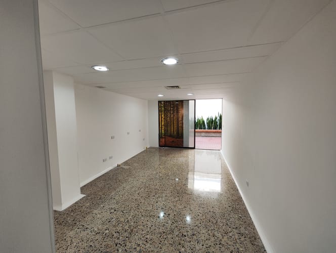 Local en arriendo en Laureles, Medellín, 100 m² · foto 2 de 14