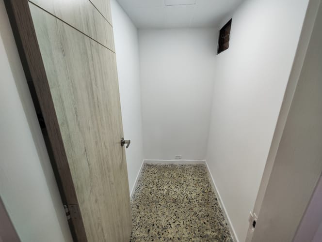 Local en arriendo en Laureles, Medellín, 100 m² · foto 11 de 14