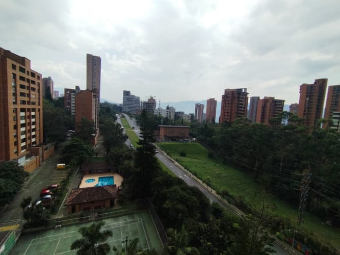 Apartamento de 3 alcobas en arriendo en La Florida, Medellín, 150 m² · foto 17 de 20
