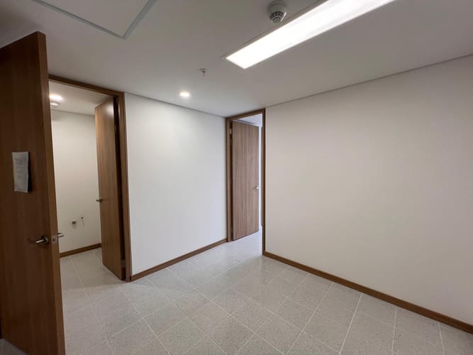 Consultorio en arriendo en Laureles, Medellín, 60 m² · foto 5 de 9