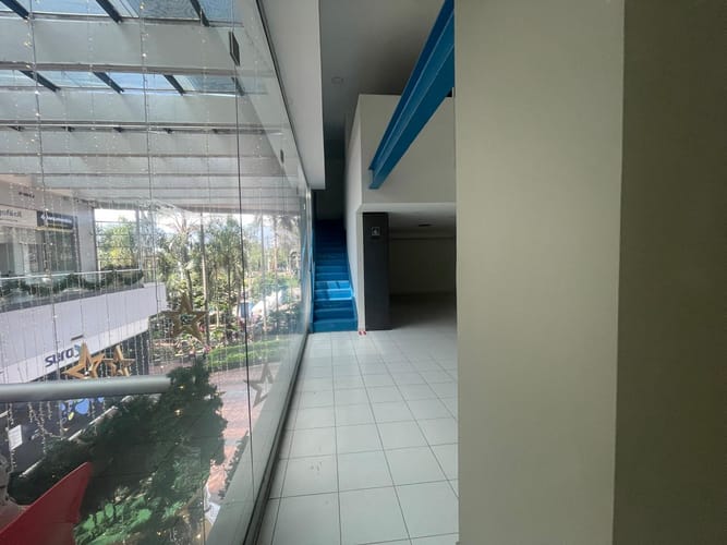 Local en arriendo en Colombia, Medellín, 79 m² · foto 2 de 9