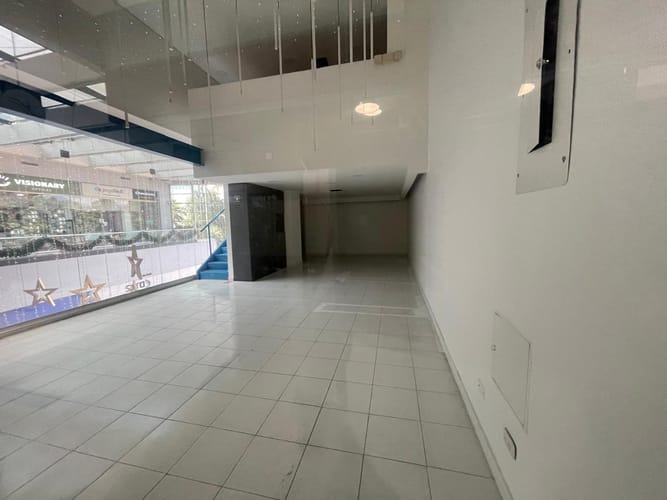 Local en arriendo en Colombia, Medellín, 79 m² · foto 3 de 9