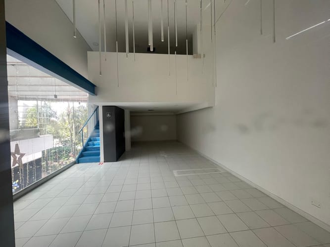 Local en arriendo en Colombia, Medellín, 79 m² · foto 4 de 9