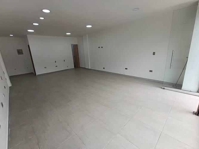 Local en arriendo en Laureles, Medellín, 46 m² · foto 3 de 12
