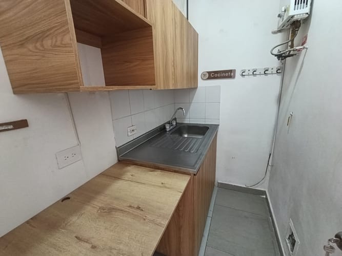 Local en arriendo en Laureles, Medellín, 46 m² · foto 5 de 12