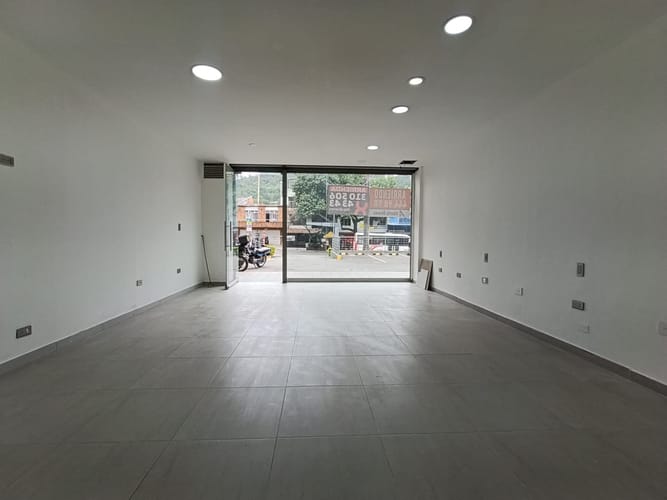 Local en arriendo en Laureles, Medellín, 46 m² · foto 9 de 12