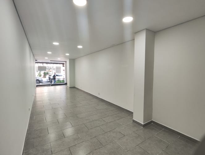 Local en arriendo en Granada, Medellín, 38 m² · foto 2 de 13
