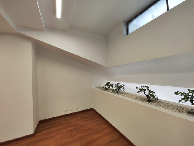 Oficina en arriendo en El Poblado, Medellín, 127 m² · foto 8 de 11