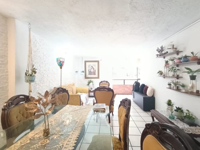 Apartamento de 4 alcobas en arriendo en Laureles, Medellín, 178 m² · foto 3 de 20