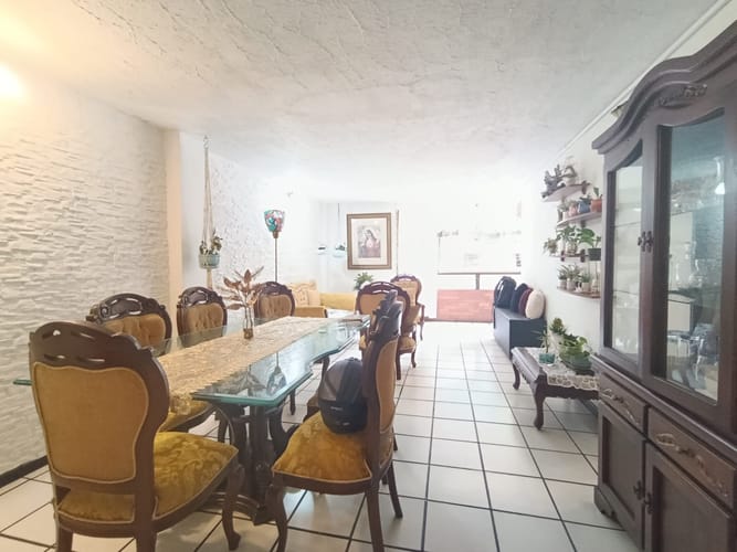 Apartamento de 4 alcobas en arriendo en Laureles, Medellín, 178 m² · foto 17 de 20