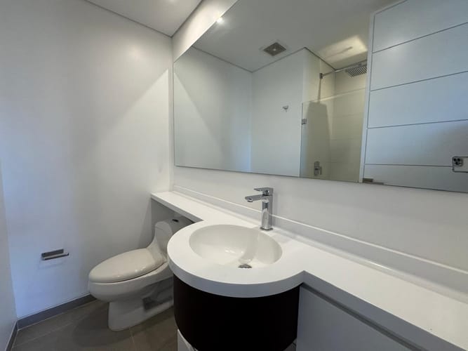 Apartamento de 2 alcobas en arriendo en El Poblado, Medellín, 155 m² · foto 11 de 20
