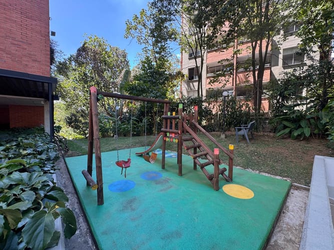 Apartamento de 2 alcobas en arriendo en El Poblado, Medellín, 155 m² · foto 20 de 20