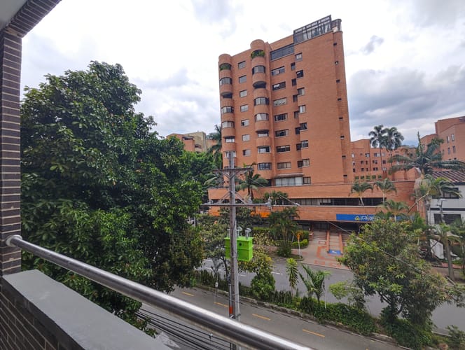 Local en arriendo en Laureles, Medellín, 90 m² · foto 7 de 8