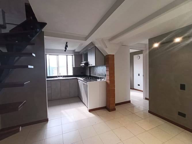 Apartamento de 3 alcobas en arriendo en El Poblado, Medellín, 64 m² · foto 7 de 13