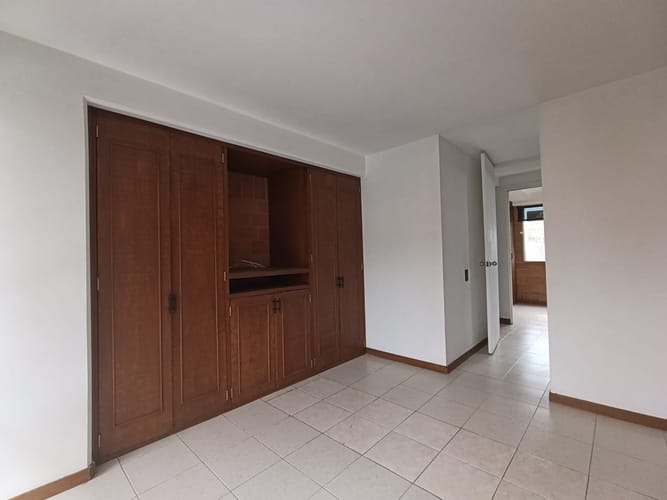 Apartamento de 3 alcobas en arriendo en El Poblado, Medellín, 64 m² · foto 8 de 13