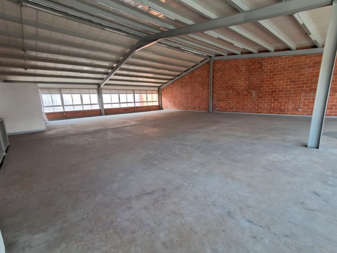 Bodega en arriendo en Laureles, Medellín, 290 m² · foto 5 de 18
