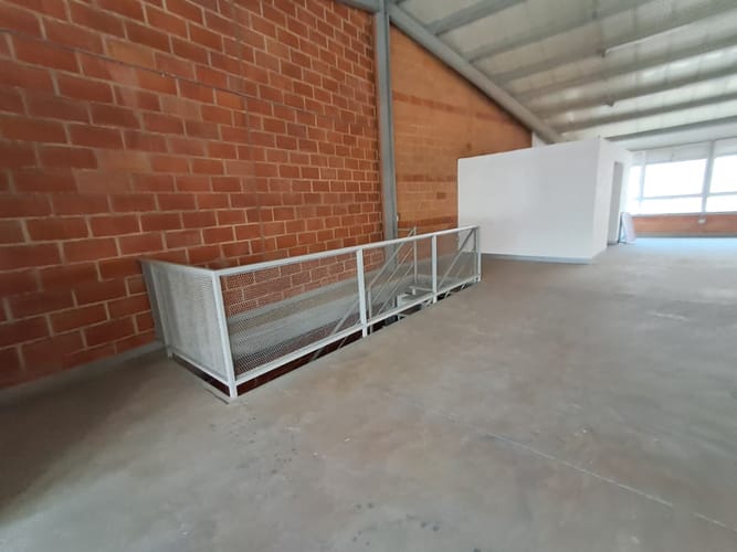 Bodega en arriendo en Laureles, Medellín, 290 m² · foto 6 de 18