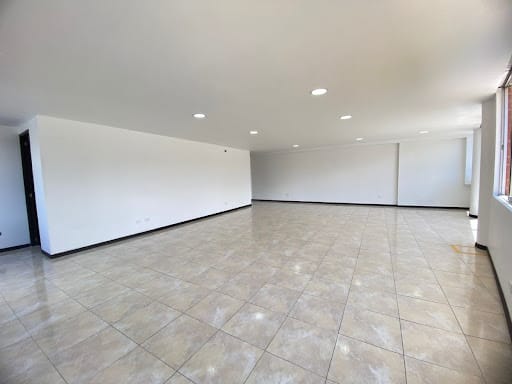 Oficina en arriendo en Entreamigos, Sabaneta, 72 m² · foto 2 de 8