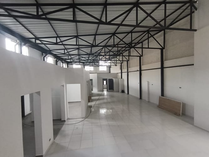 Bodega en arriendo en Bombona No.1, Medellín, 300 m² · foto 3 de 20