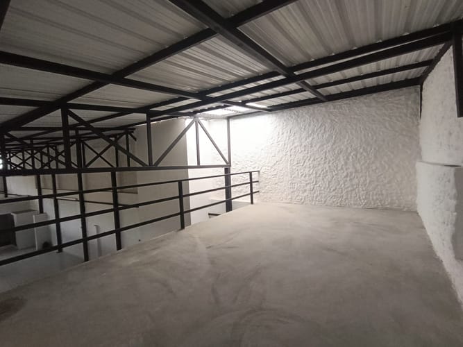 Bodega en arriendo en Bombona No.1, Medellín, 300 m² · foto 4 de 20