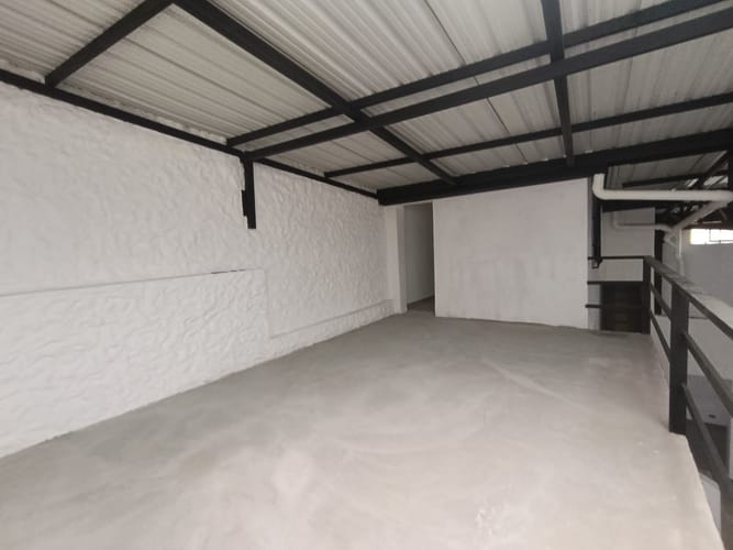 Bodega en arriendo en Bombona No.1, Medellín, 300 m² · foto 7 de 20