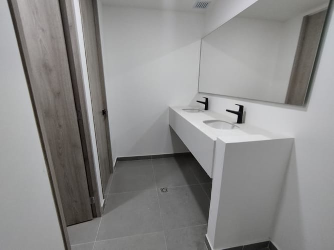 Oficina en arriendo en Cristo Rey, Medellín, 602 m² · foto 11 de 14