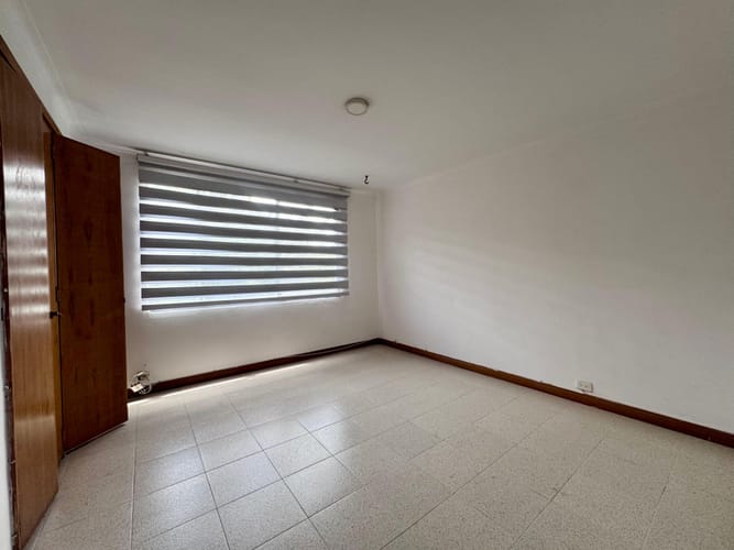 Apartamento de 3 alcobas en arriendo en El Poblado, Medellín, 200 m² · foto 10 de 13
