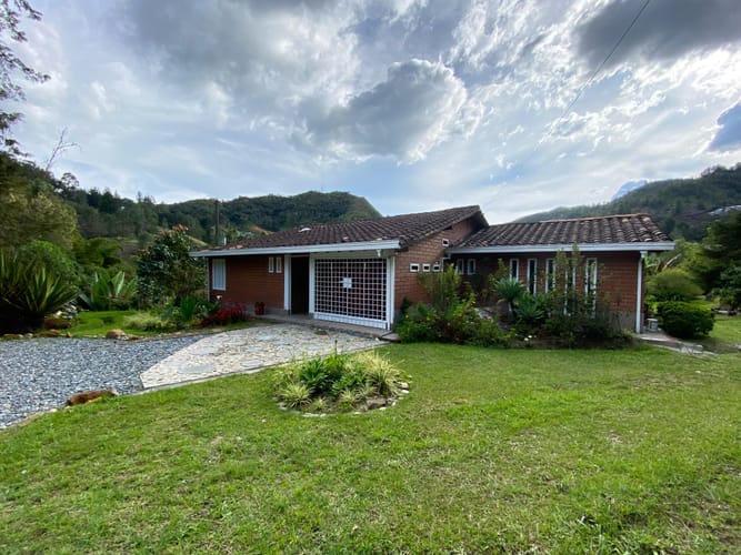 Finca en arriendo en El Retiro, 1200 m² · foto 3 de 20