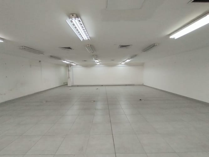 Local en arriendo en Laureles, Medellín, 345 m² · foto 3 de 18