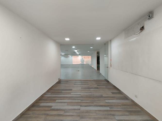 Local en arriendo en Laureles, Medellín, 345 m² · foto 7 de 18