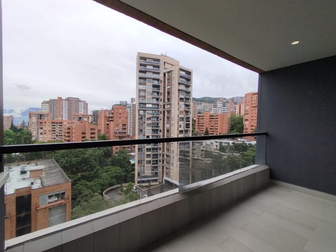 Apartamento de 2 alcobas en arriendo en El Poblado, Medellín, 95 m² · foto 8 de 20