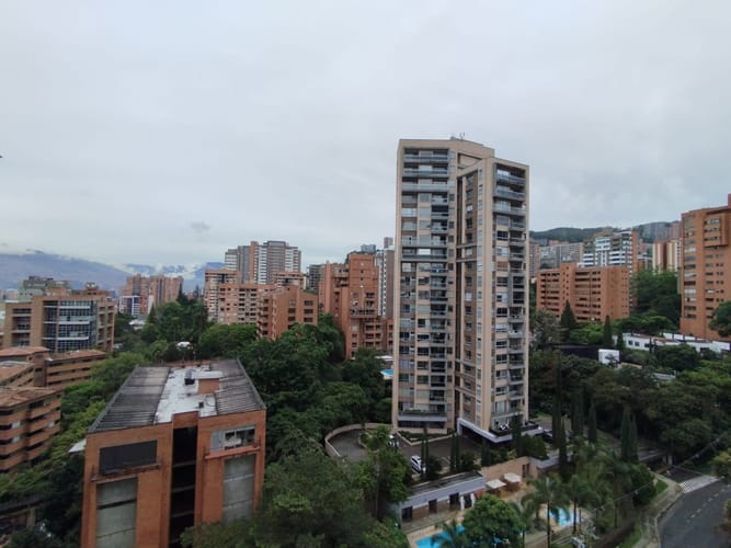 Apartamento de 2 alcobas en arriendo en El Poblado, Medellín, 95 m² · foto 9 de 20