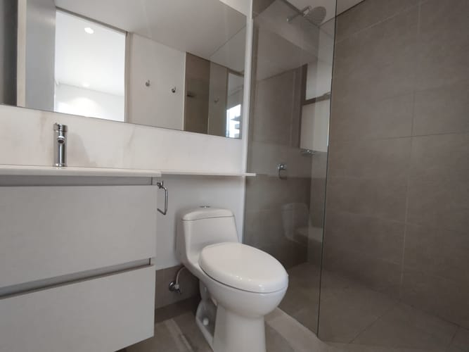 Apartamento de 2 alcobas en arriendo en El Poblado, Medellín, 95 m² · foto 14 de 20