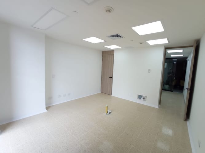 Consultorio en arriendo en El Poblado, Medellín, 35 m² · foto 4 de 12