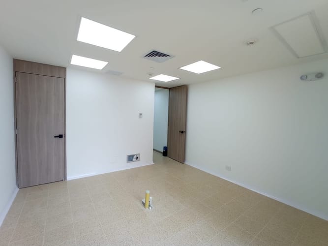 Consultorio en arriendo en El Poblado, Medellín, 35 m² · foto 6 de 12