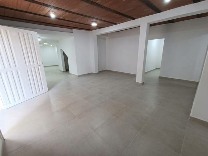 Local en arriendo en Estadio, Medellín, 60 m² · foto 2 de 9