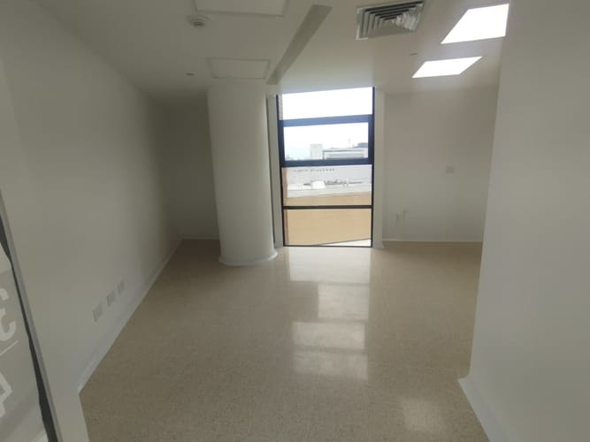 Consultorio en arriendo en El Poblado, Medellín, 33 m² · foto 4 de 9