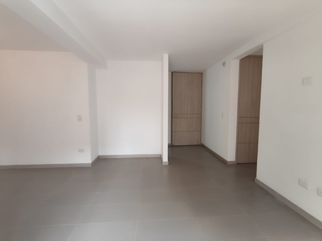 Apartamento en arriendo en Belén, Medellín · foto 2 de 13