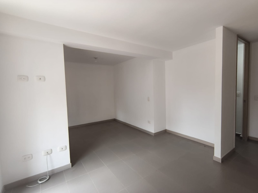 Apartamento en arriendo en Belén, Medellín · foto 3 de 13