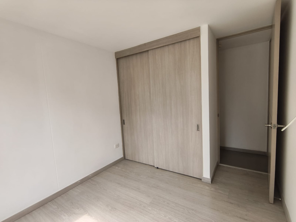 Apartamento en arriendo en Belén, Medellín · foto 10 de 13