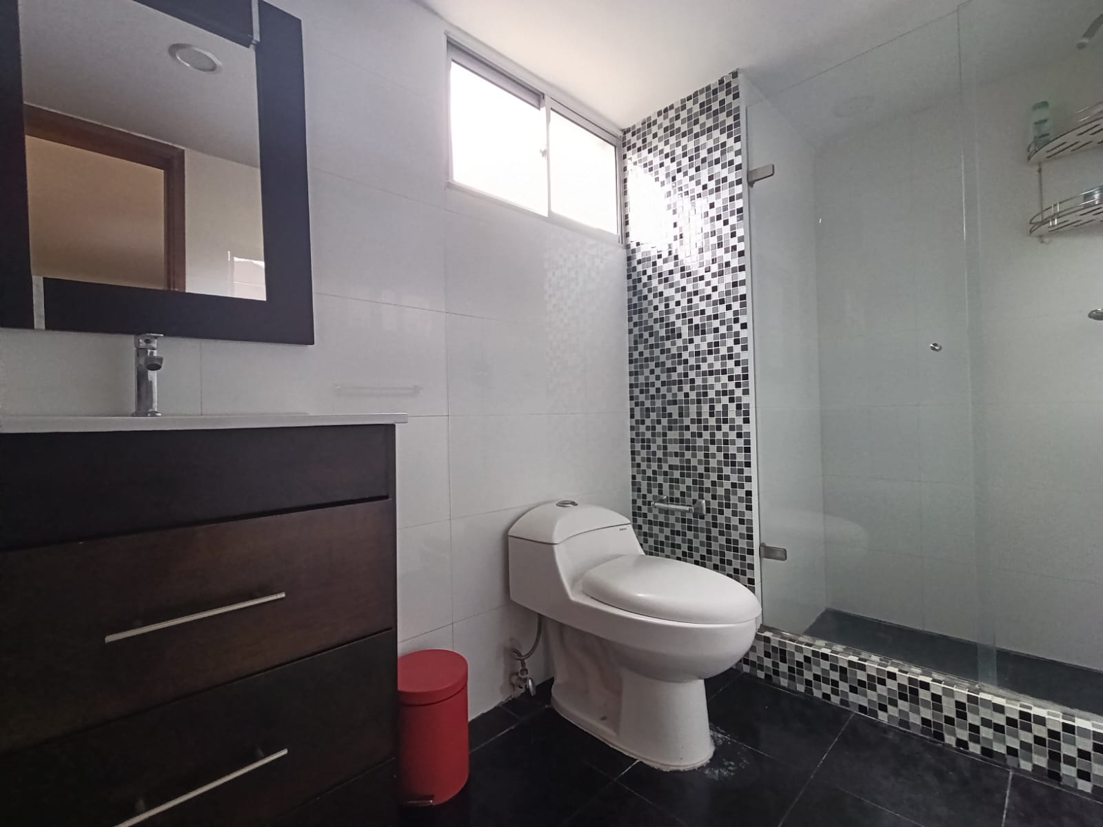 Apartamento en arriendo en El Poblado, Medellín · foto 8 de 18