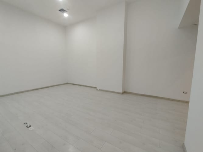 Local en arriendo en El Chagualo, Medellín, 53 m² · foto 2 de 13