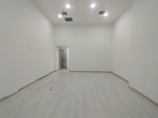 Local en arriendo en El Chagualo, Medellín, 53 m² · foto 6 de 13