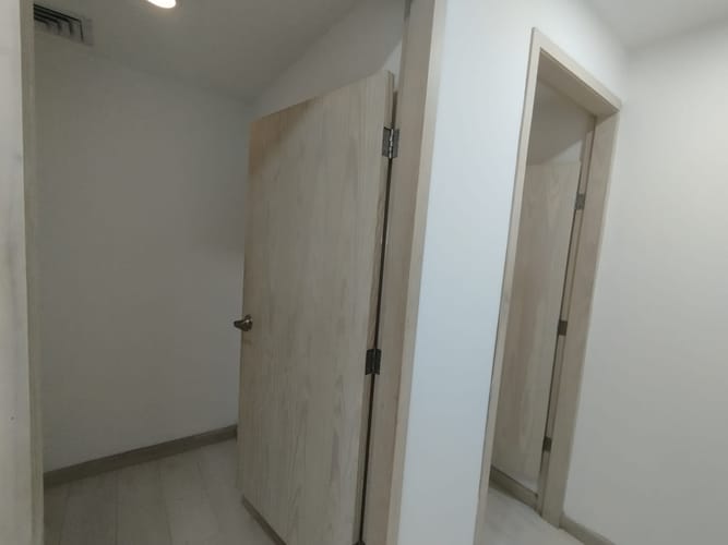 Local en arriendo en El Chagualo, Medellín, 53 m² · foto 8 de 13